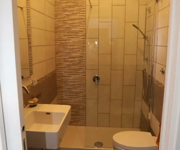 Apartament Centamore *